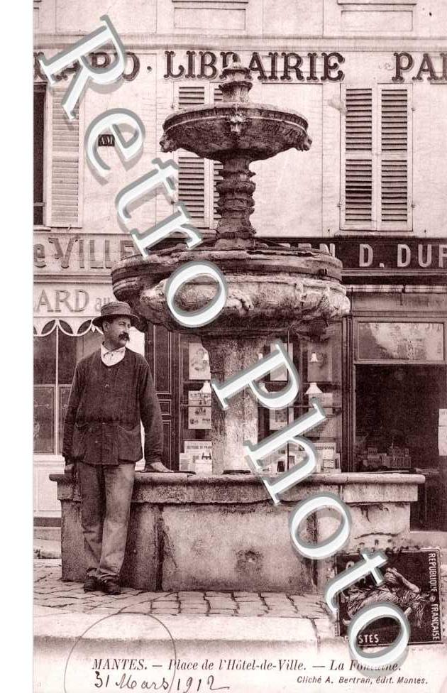 Place de l'Hotel de Ville, la Fontaine