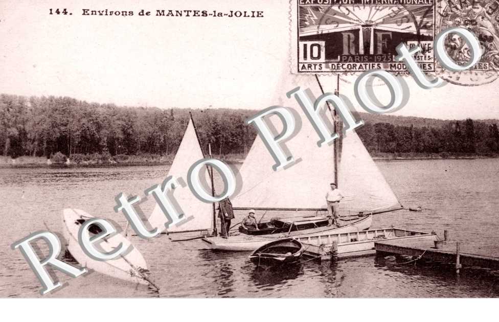 Plaisanciers sur l'eau