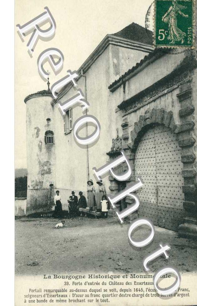 Porte d'entree du chateau des Esserteaux