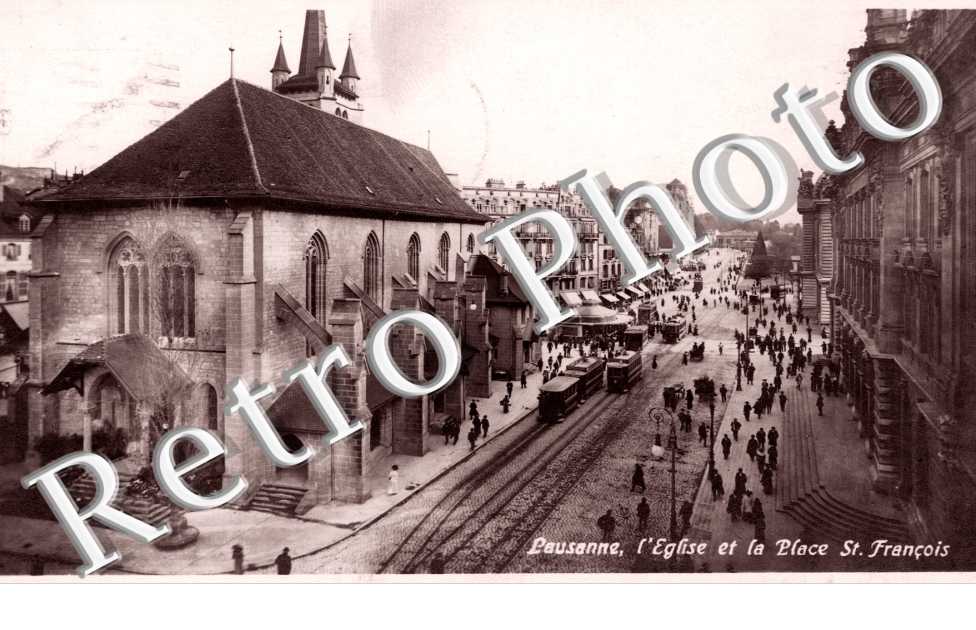 Place Saint-Francois et l'eglise