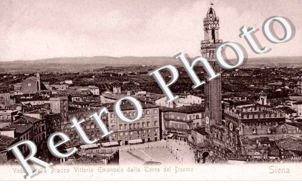 Veduta del piazza Vittorio Emanuele dalla Tore del Duomo