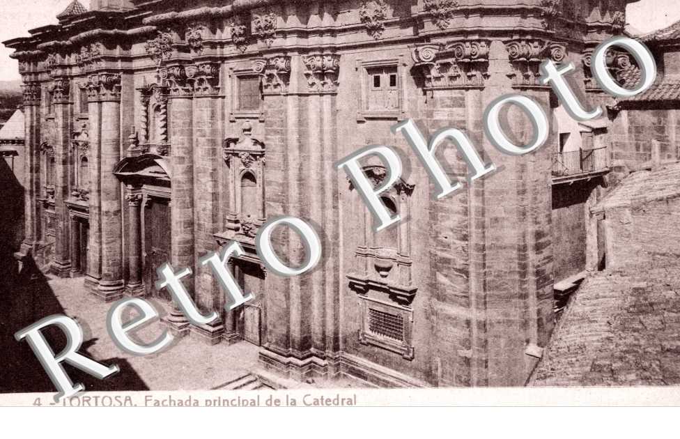 fachada principal de la catedral