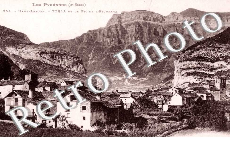 Torla et le Pic de l'Escuzana