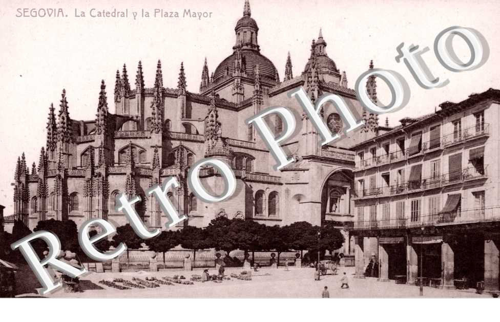 La catedral y la Plaza Mayor
