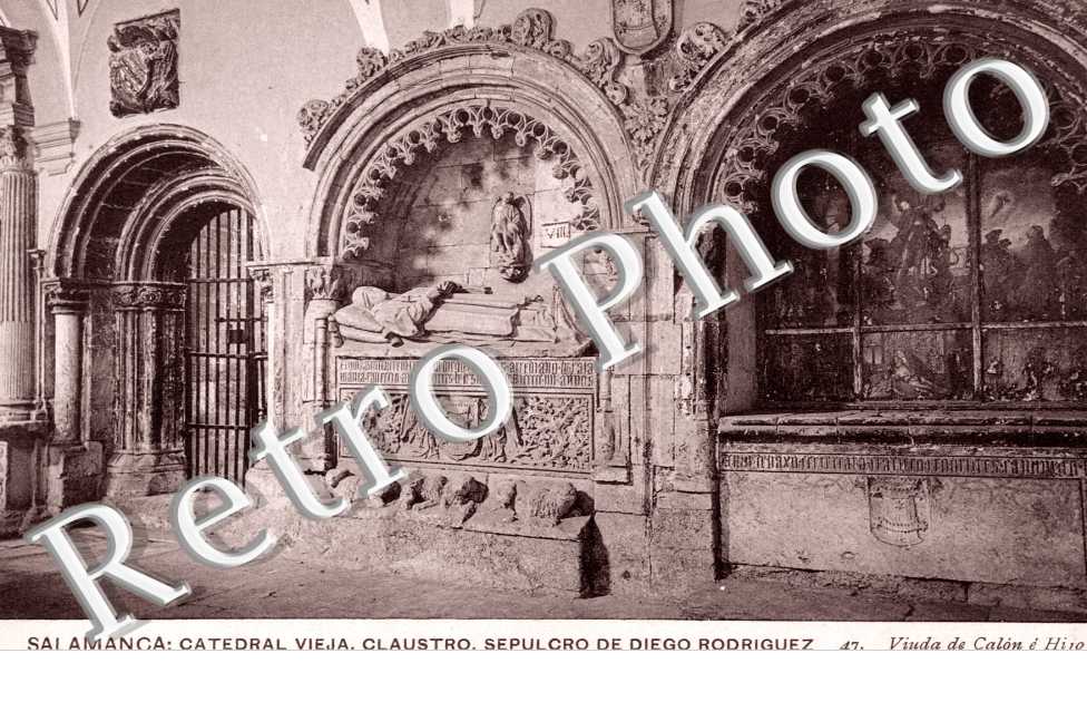 Catedral vieja, claustro, sepulcro del diego rodriguez