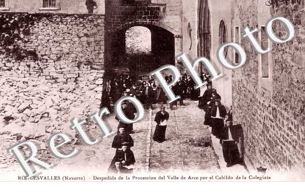 despedida de la procession del valle de Arce por el cabildo de la colegiata
