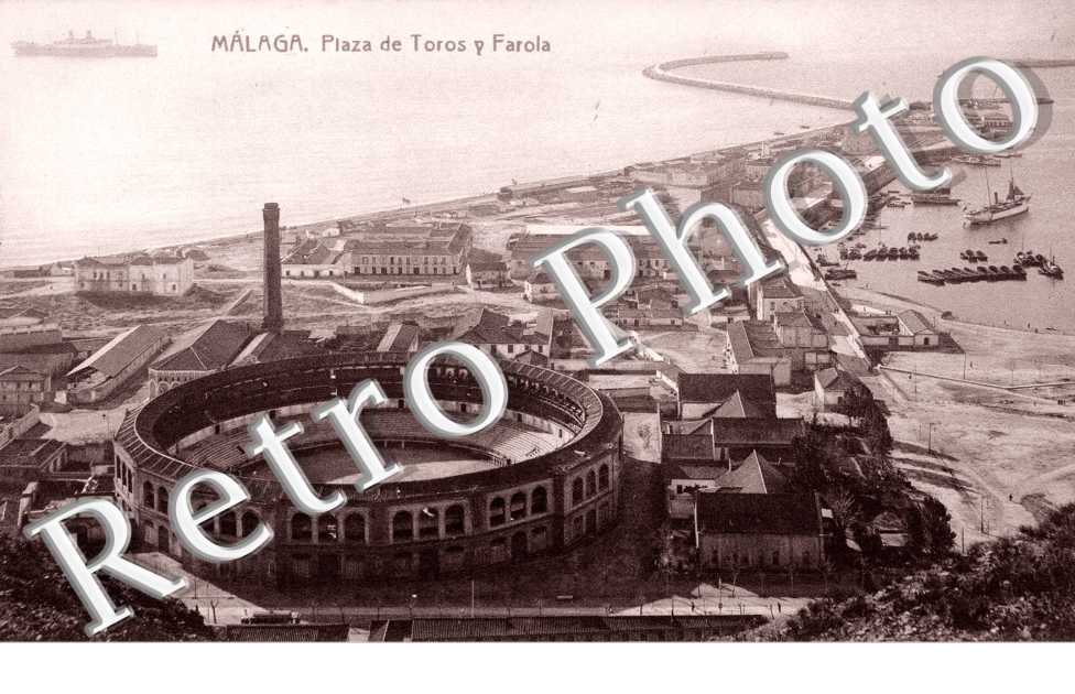Plaza de Toros y Farola