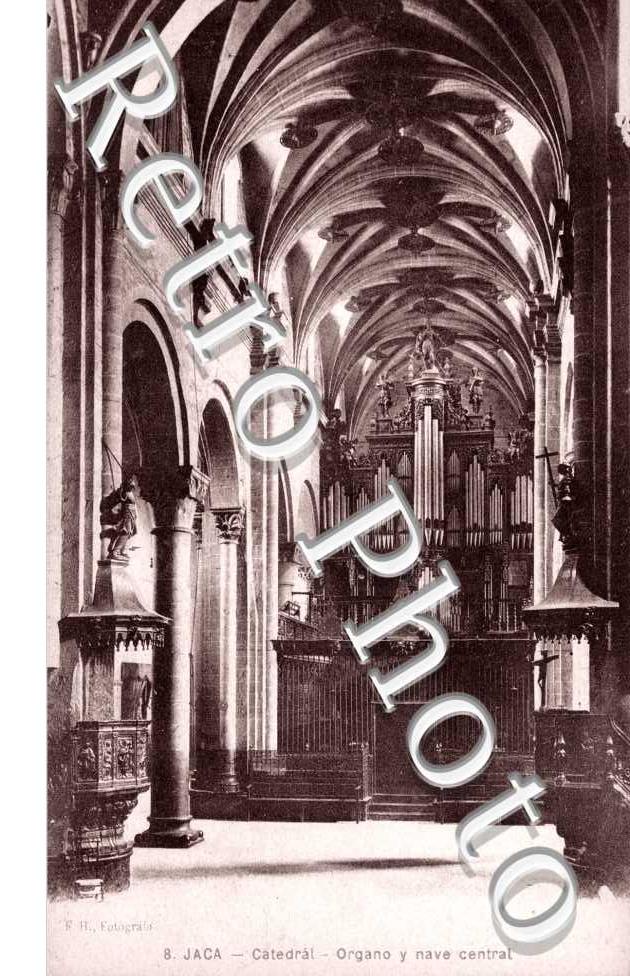 Catedral - Organo y nave central