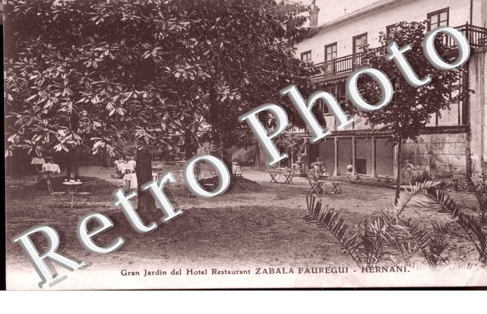 Gran jardin del Hotel Restaurant Zabala Fauregui