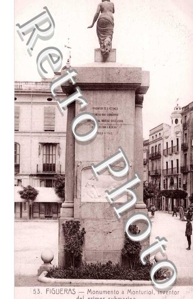 monumento a Monturiol, inventor del primer submarino