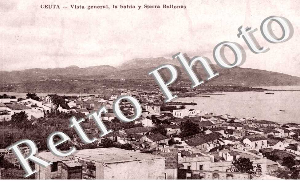Vista general, la bahia y Sierra Bullones