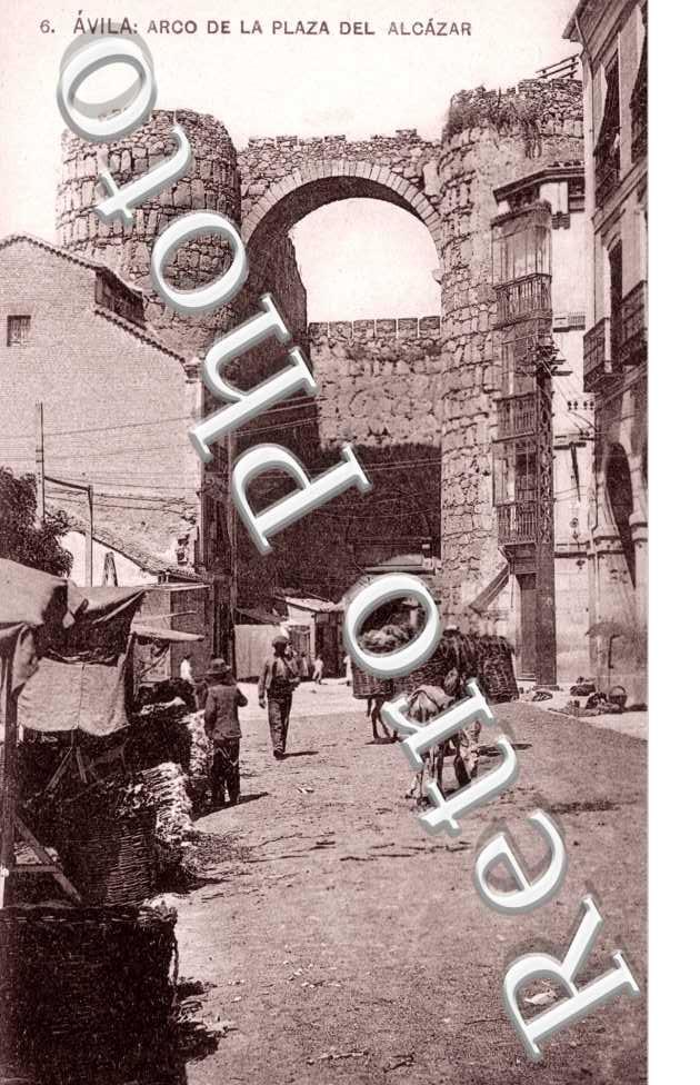 Arco de la Plaza del Alcazar