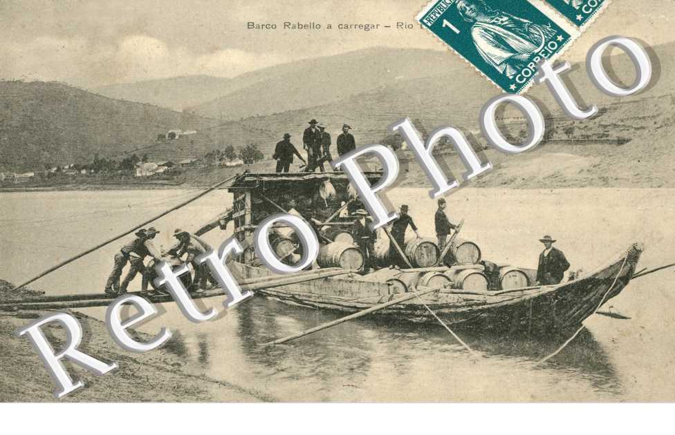 Barco Rabello a carregar