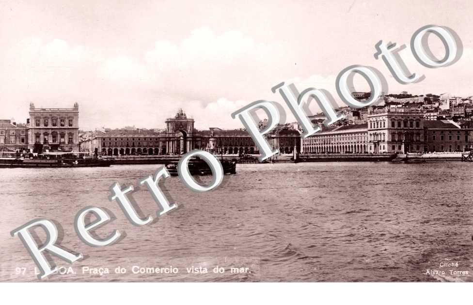 Praca do Comercio vista do mar