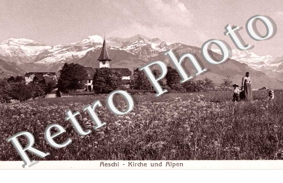 Kirche und Alpen
