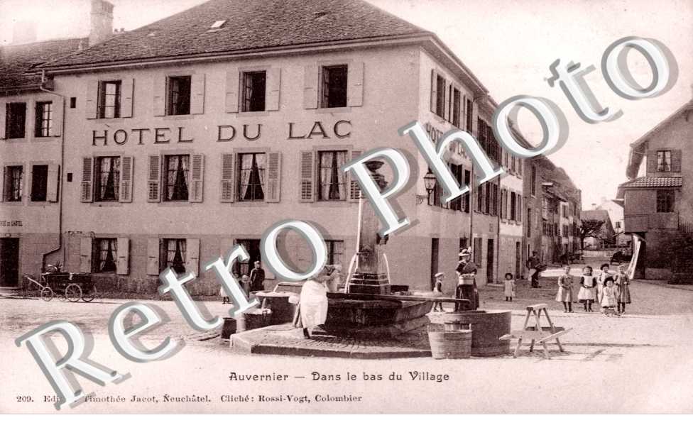 Hotel du Lac, dans le bas du Village