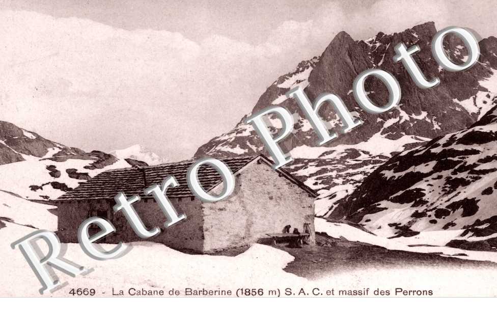 La cabane de Barberine et massif des Perrons
