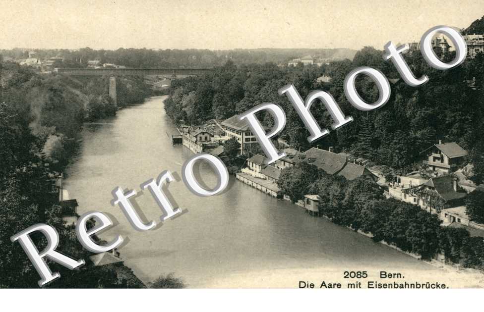 Die Aare mit Eisenbahnbrucke