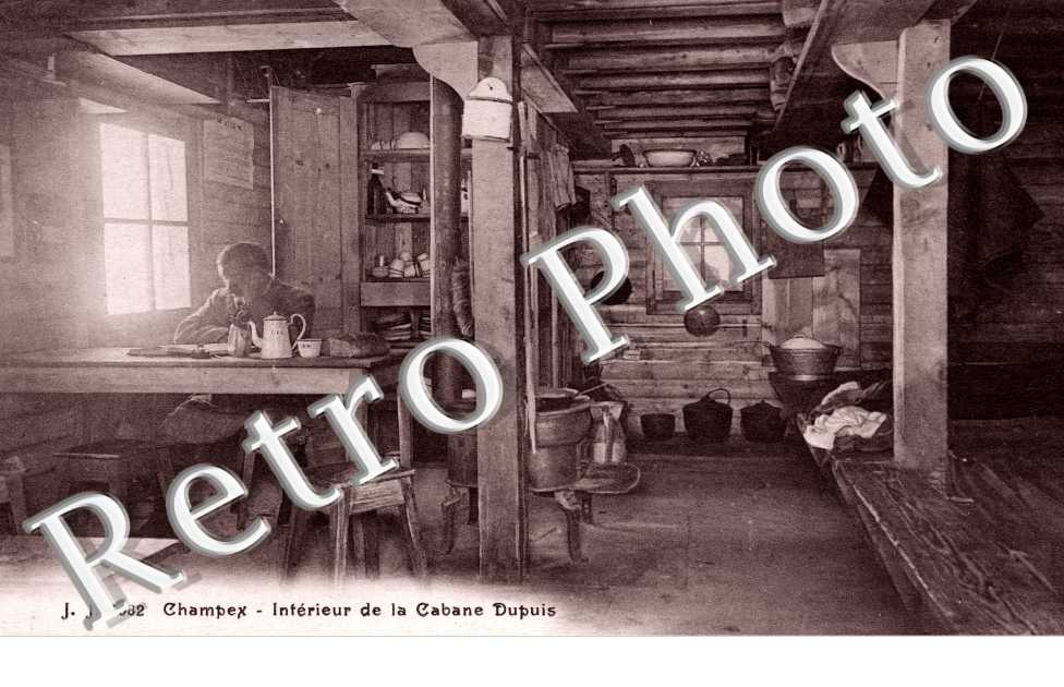 Interieur de la cabane  Dupuis