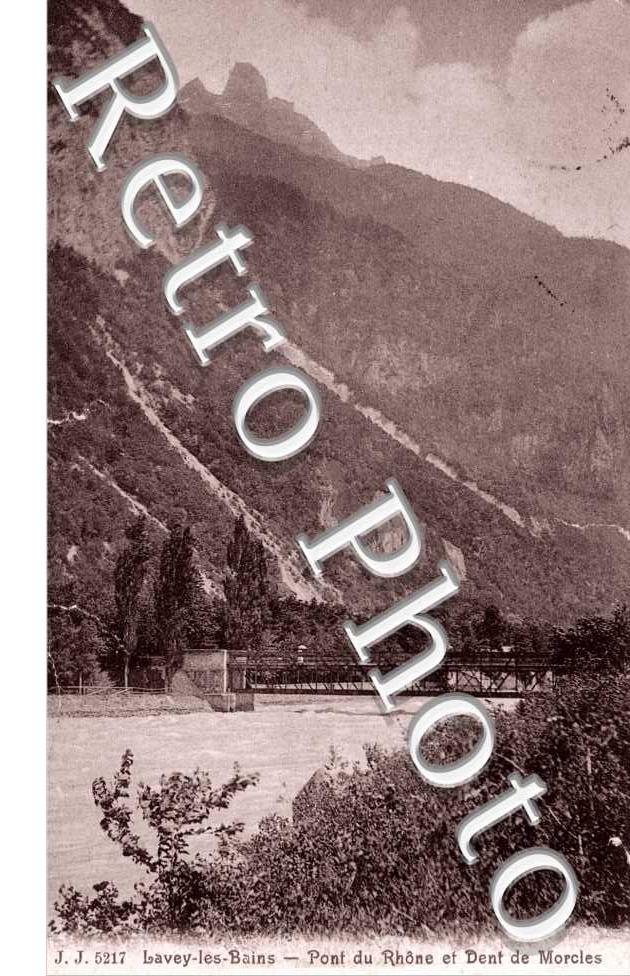 Pont du Rhone et dent de Morcles
