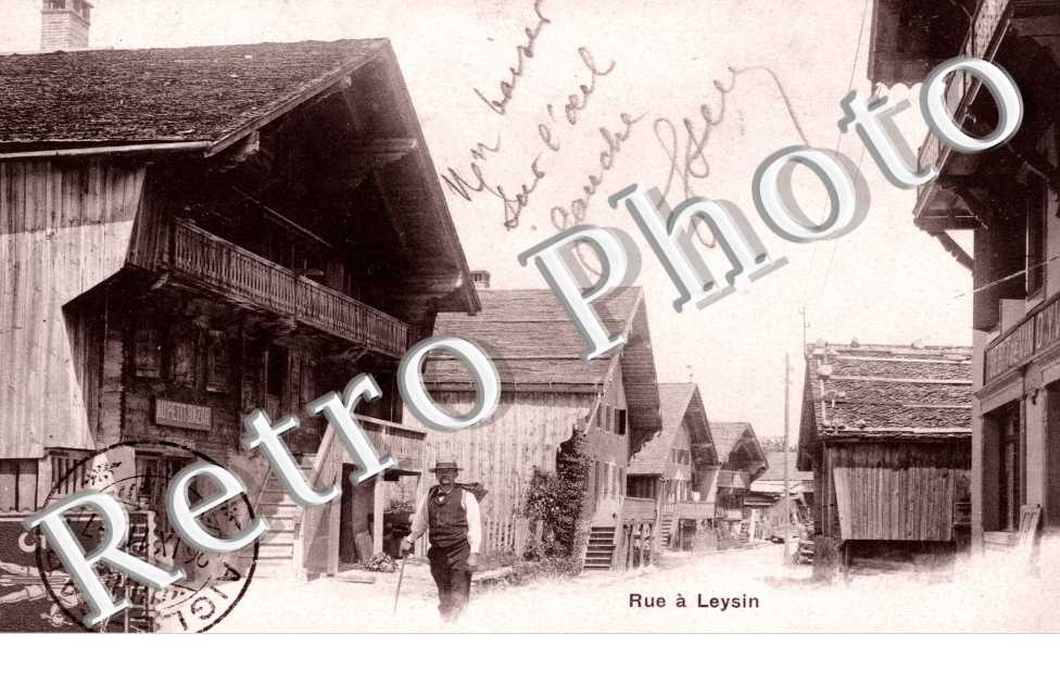 Une rue, ensamble des maisons