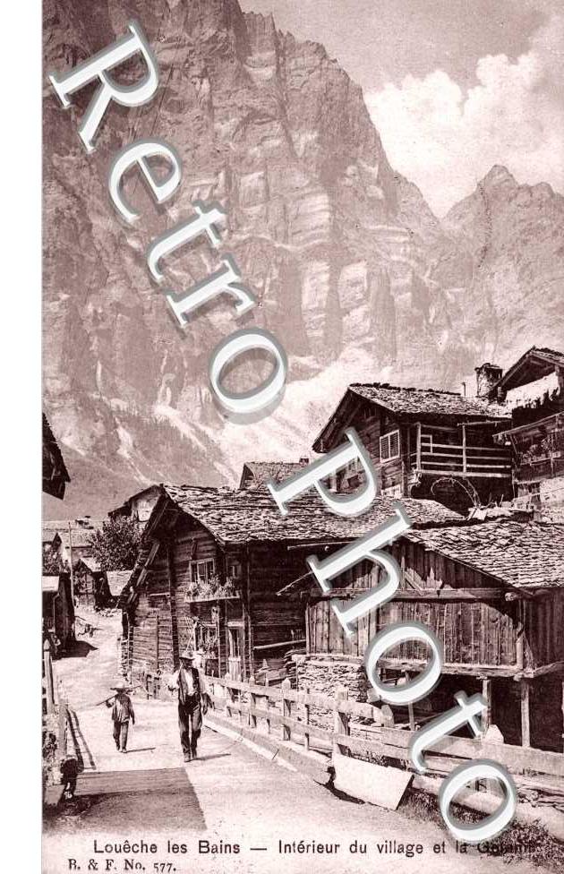 Interieur du Village et la Gemmil