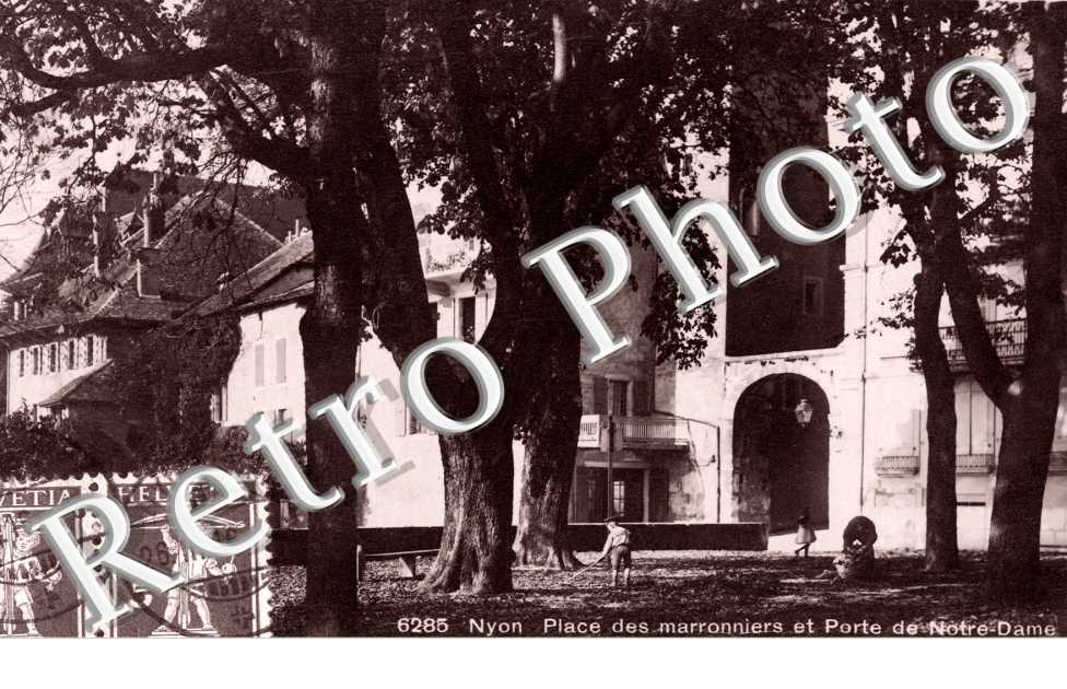 place des marronniers et Porte de Notre-Dame