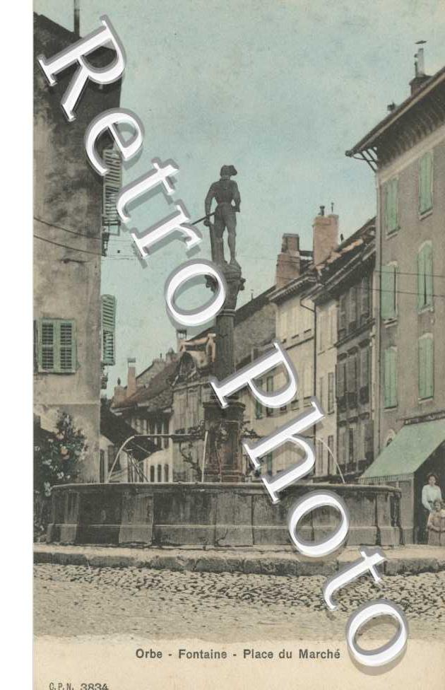 Fontaine - place du marche