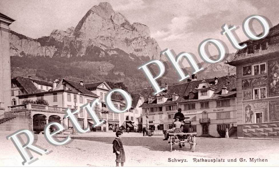 Rathausplatz und Gr. Mythen