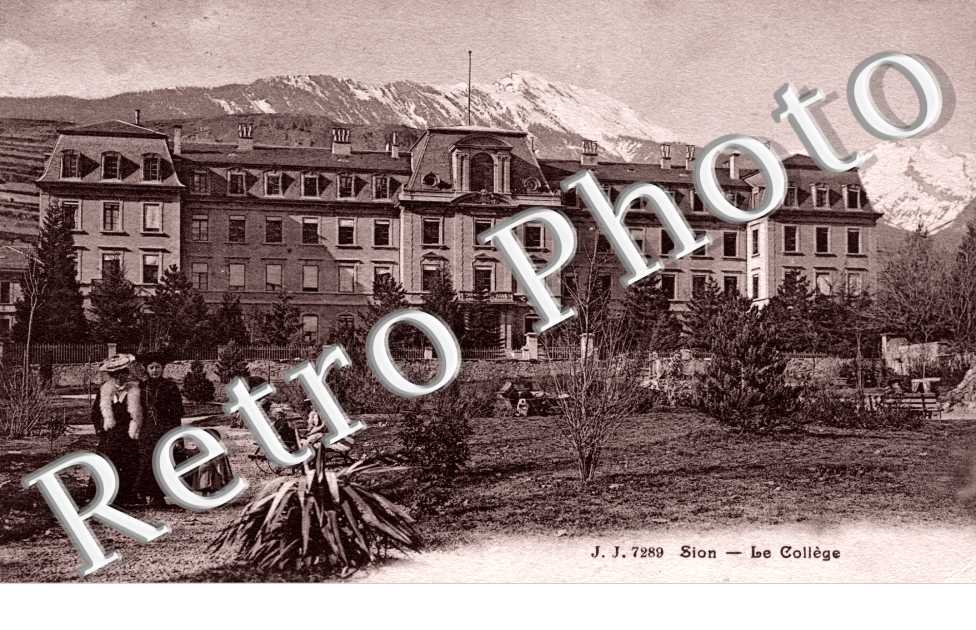 Le college