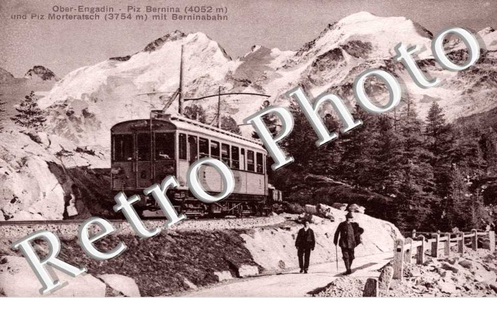 Piz Bernina und Piz Morteratsch mit Berninabahn