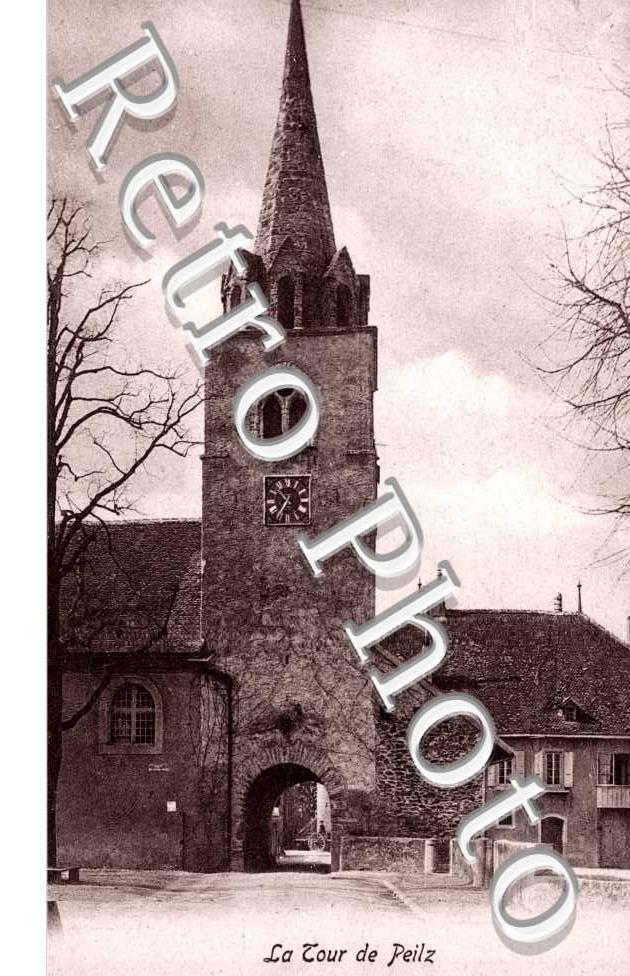 le Clocher de l'Eglise et Vue Interieure