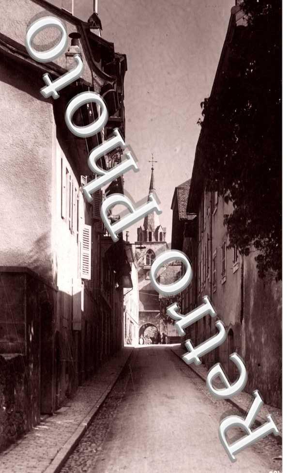 le Clocher de l'Eglise et Vue Interieure