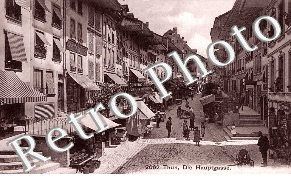 Die Hauptgasse. Gesamtansicht.  Vue generale