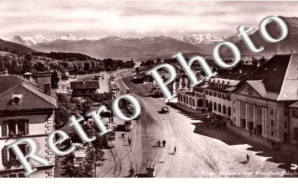 Bahnhof und Dampfschifflande. Gare et bateaux a vapeur
