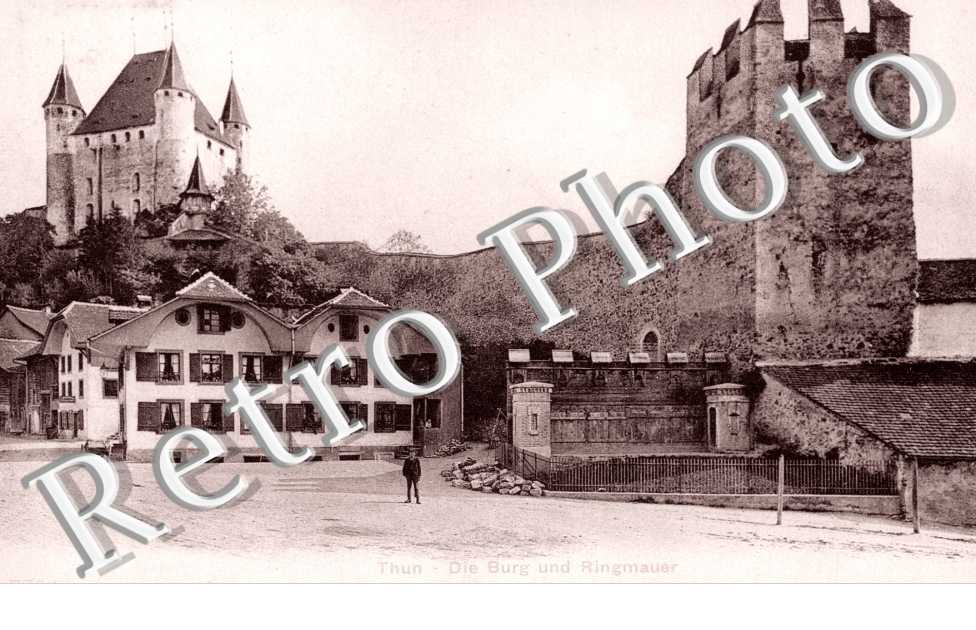 Die Burg und Ringmaier. Le chateau et Ringmaier