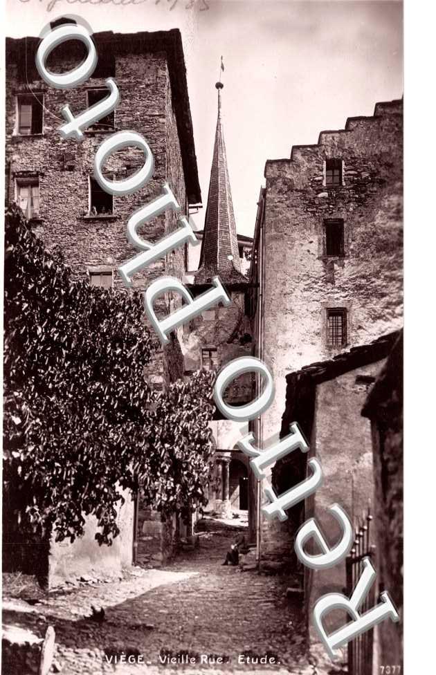 Vieille Rue, Etude