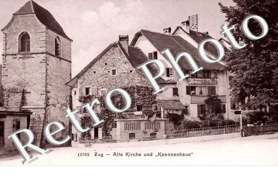 Alte Kirche und kanonenhaus. Vieille eglise et maison de canon