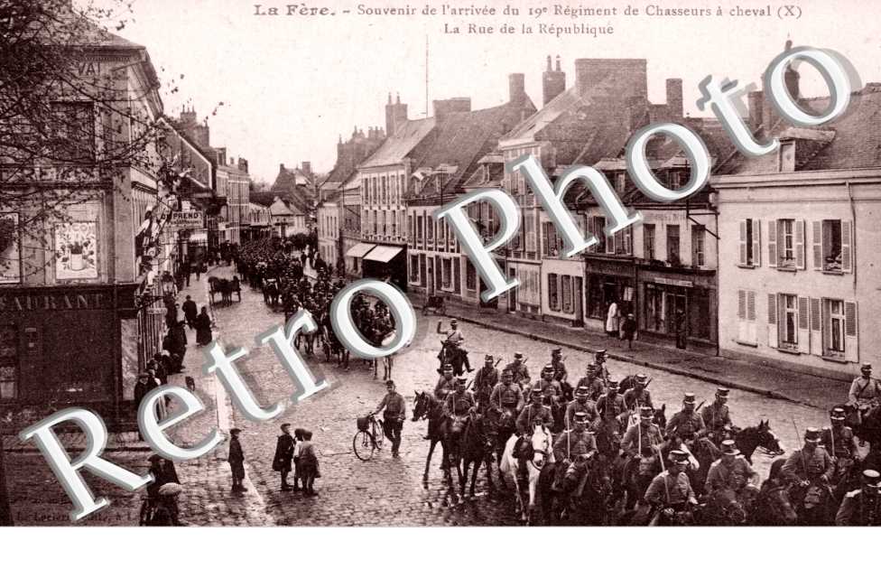 Rue de la Republique 19° Regiment de Chasseurs a cheval