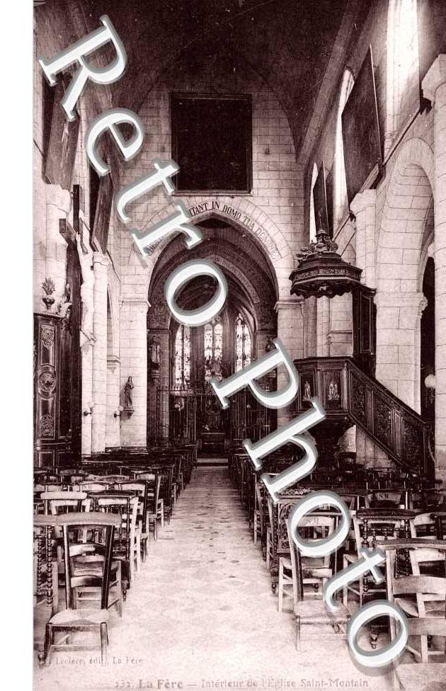 interieur de l'Eglise Saint Montain