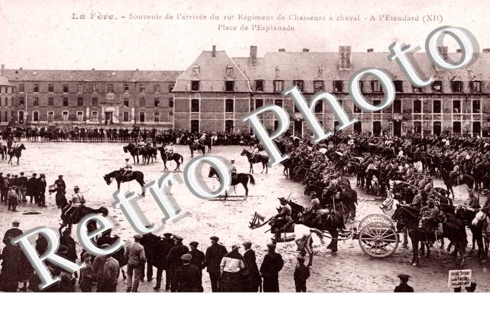 Souvenir de l'arrivee du 19° Regiment de Chasseurs a cheval, Place de l'Esplanade