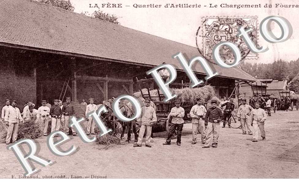 Quartier d'Artillerie Le chargement du fourrage