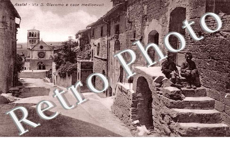 via S. Giacomo e case mediovali