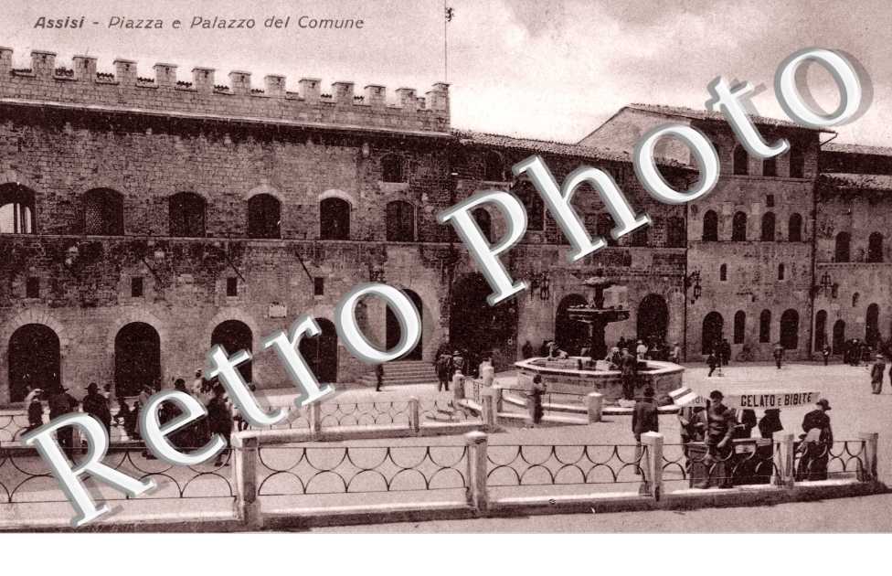 piazza e palazzo del comune