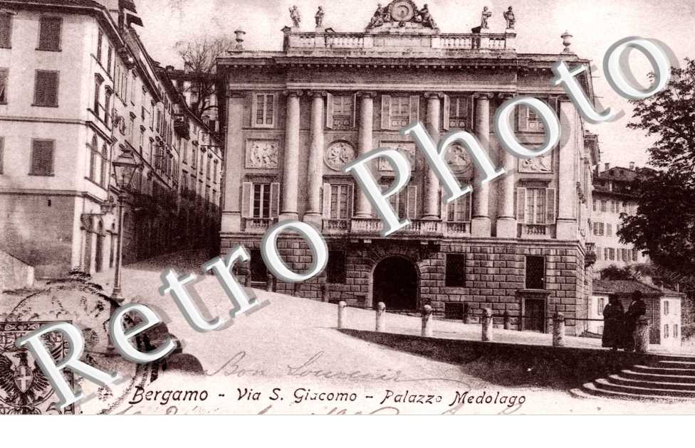 via S. Giacomo, palazzo Medolago
