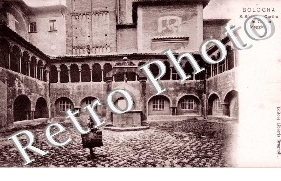 S. Stefano - Cortile de della Chiesa Maggiore