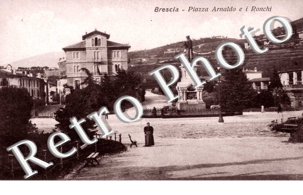 Piazza Arnaldo e i Ronchi