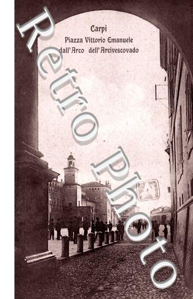 Piazza Vittorio Emanuele dall'Arco dell'Arcivescovado