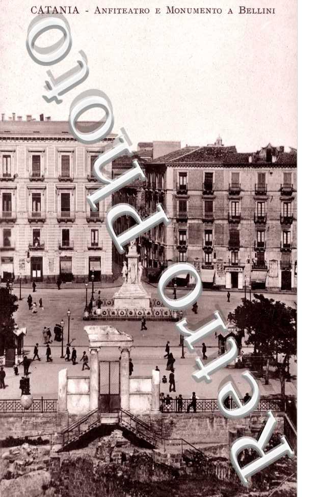 Anfiteatro e Monumento a Bellini
