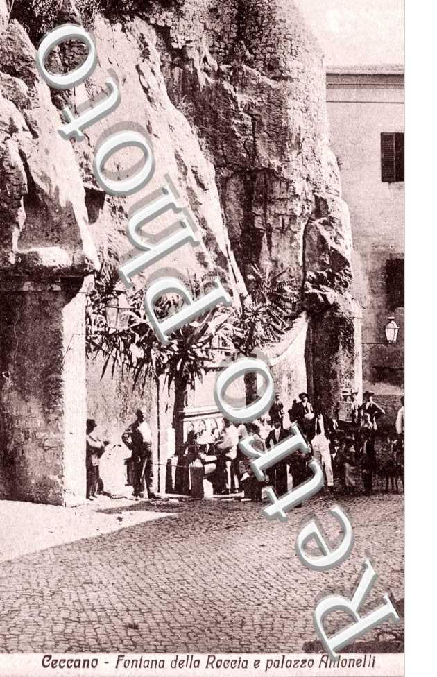 fontana della roccia e palazzo antonelli